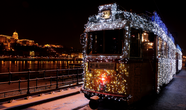 Budapest-Christmas-Streetcar